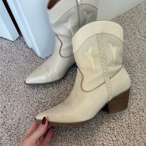 Universal Thread Tan Ankle Booties